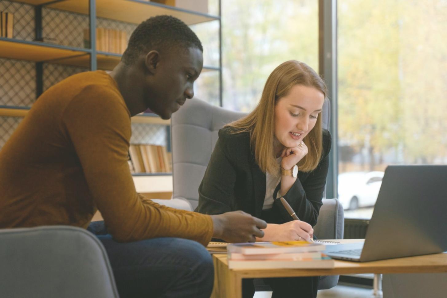 Session de formation en ligne sur les présentations financières avec outils numériques
